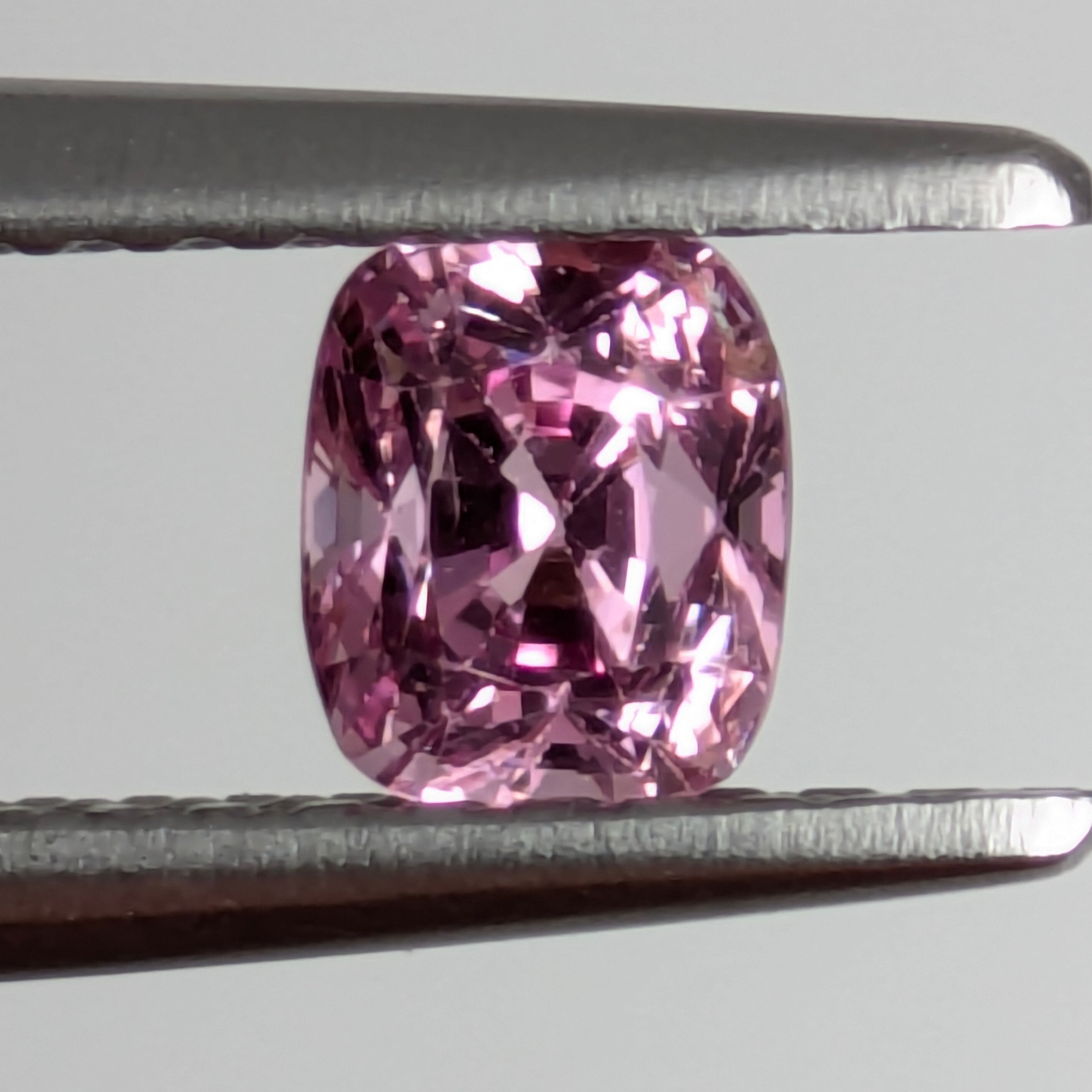 ピンクスピネルルース 【0.52ct】PRO208148 | Gem's Subculture