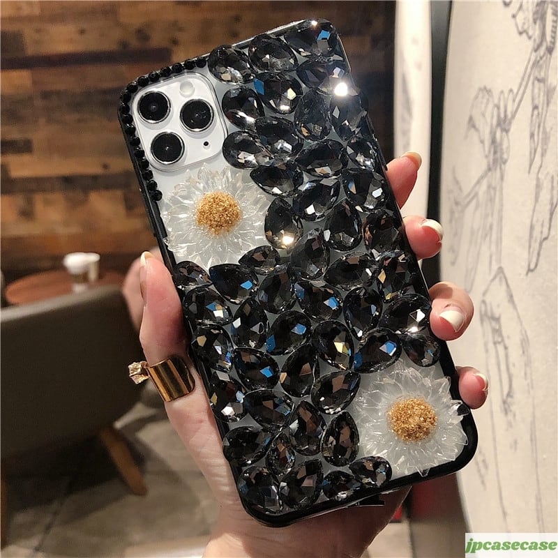 iPhoneケース・スマホケース ライストーン付き【ハンドメイド】iPhone 12pro 12 11Pro 11 XS XR SE2  8Plusケース クリア キラキラ ビジュー アクセサリー 大人気 二色 | jpcasecase 携帯ケース 通販 powered by BASE