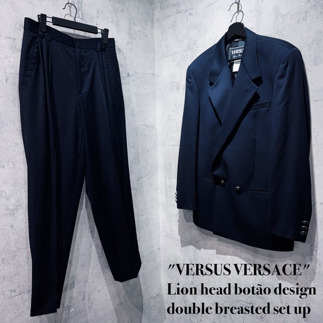 "VERSUS VERSACE"Lion head botão design double breasted set up