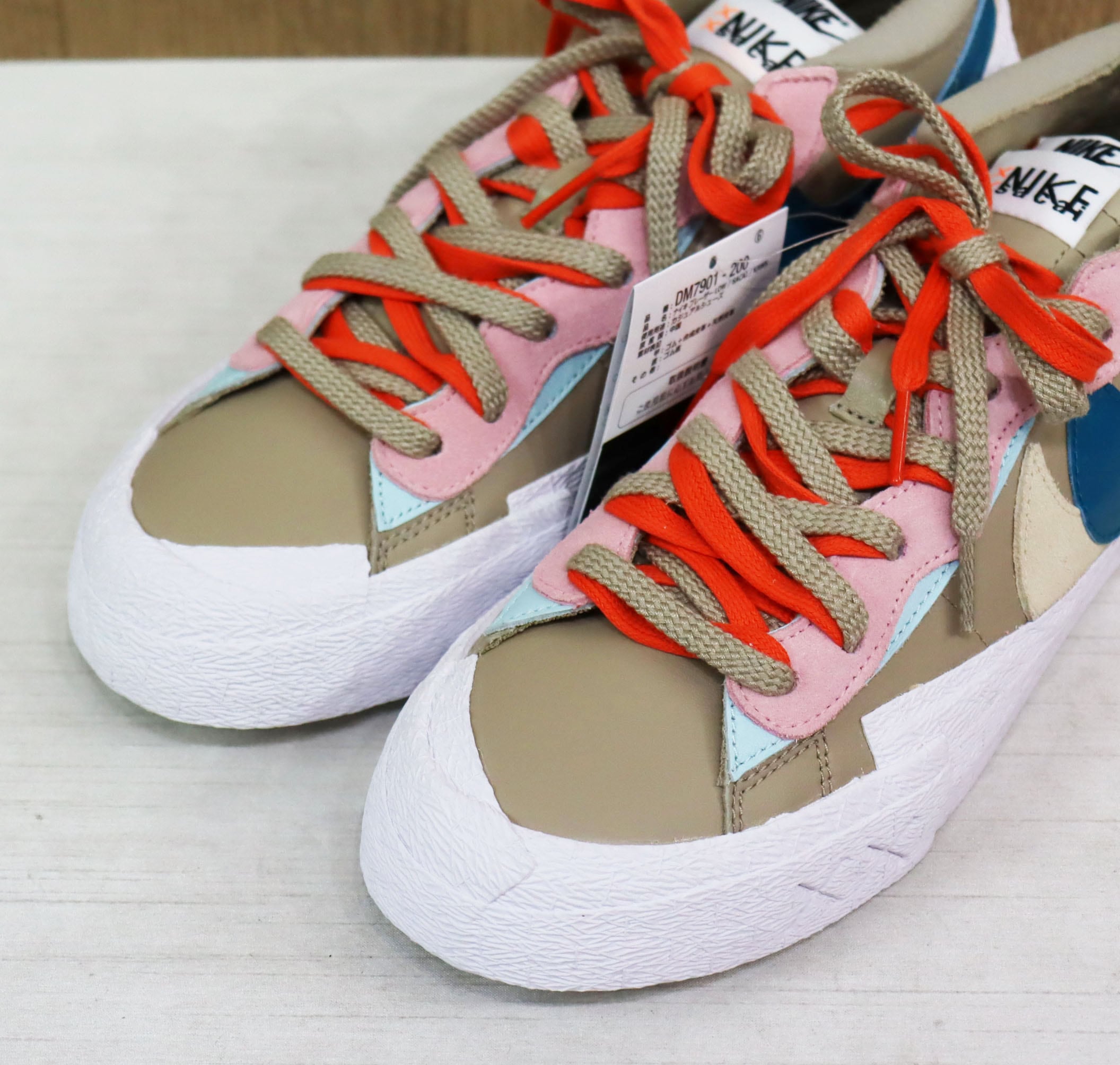 NIKE ブレーザー ナイキsacai Blazer Low ナイキ × サカイ」から 