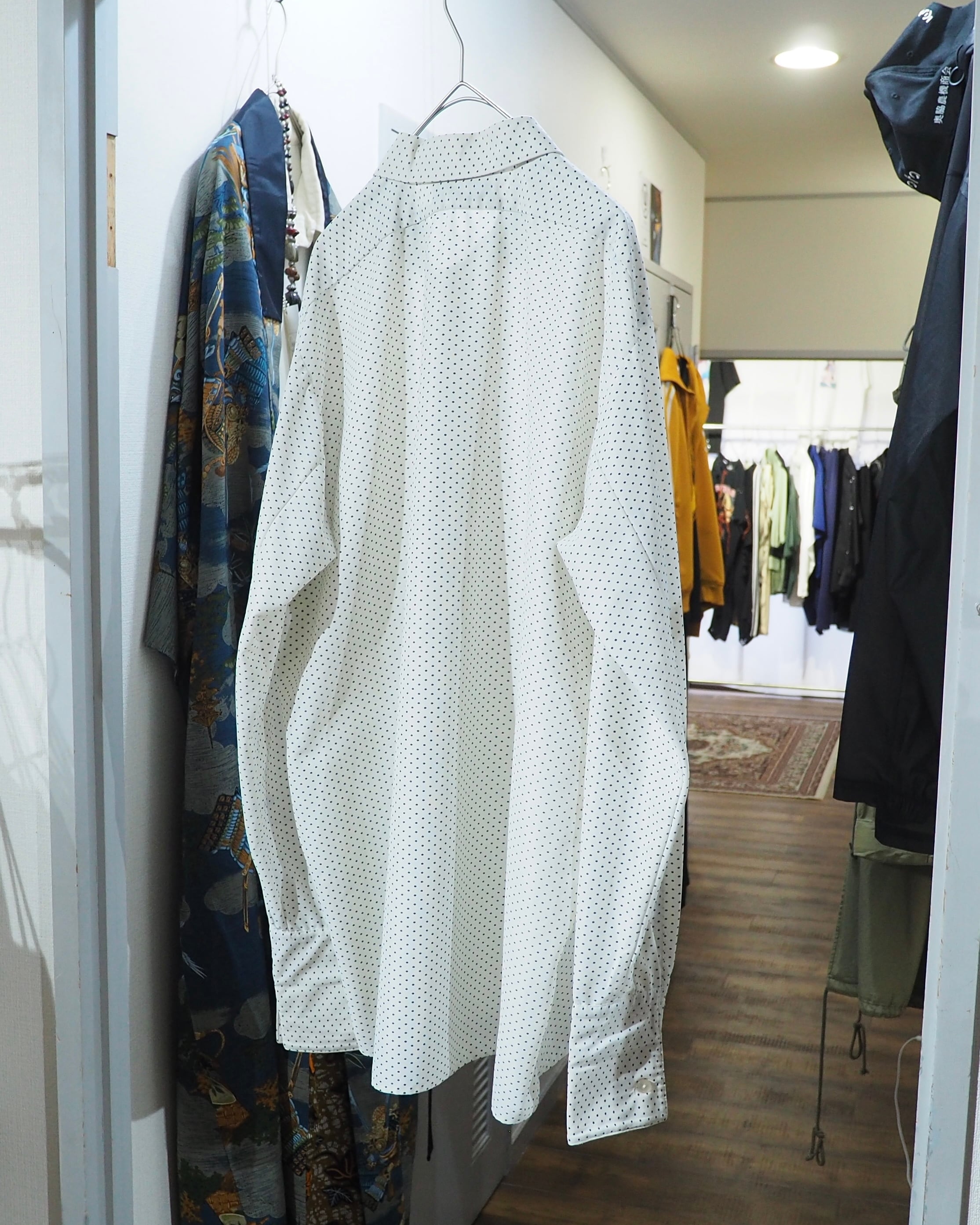 1970s ” Nyltest ” Dot pattern vintage Drape loose shirt