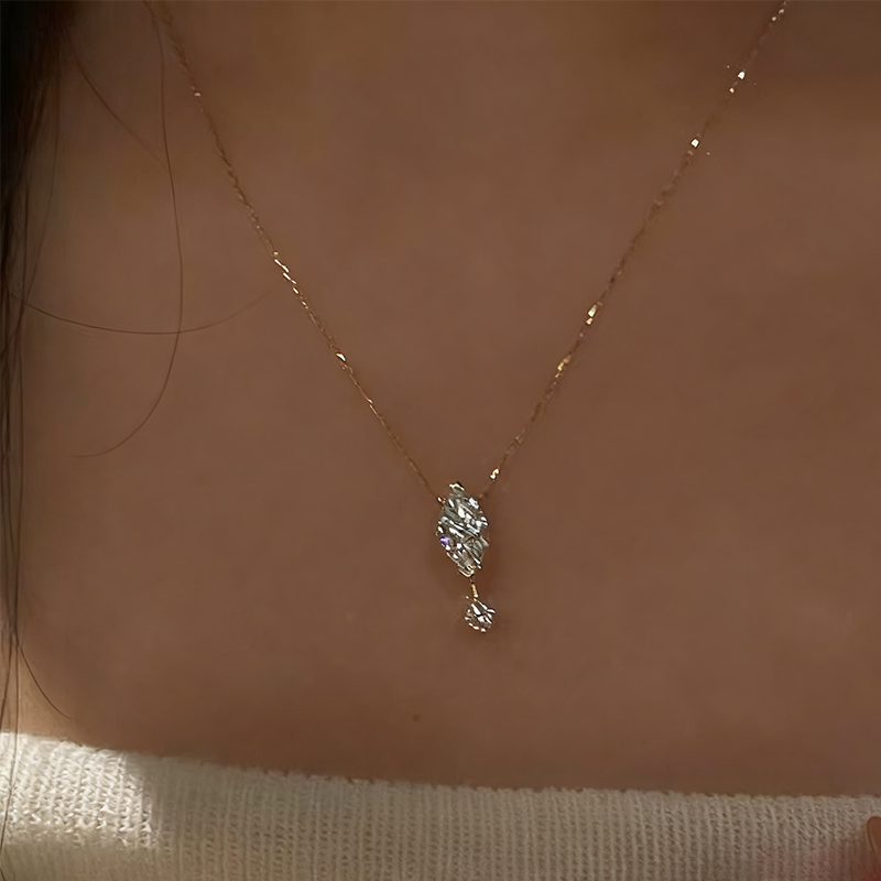 tomrシルキード輝きネックレス