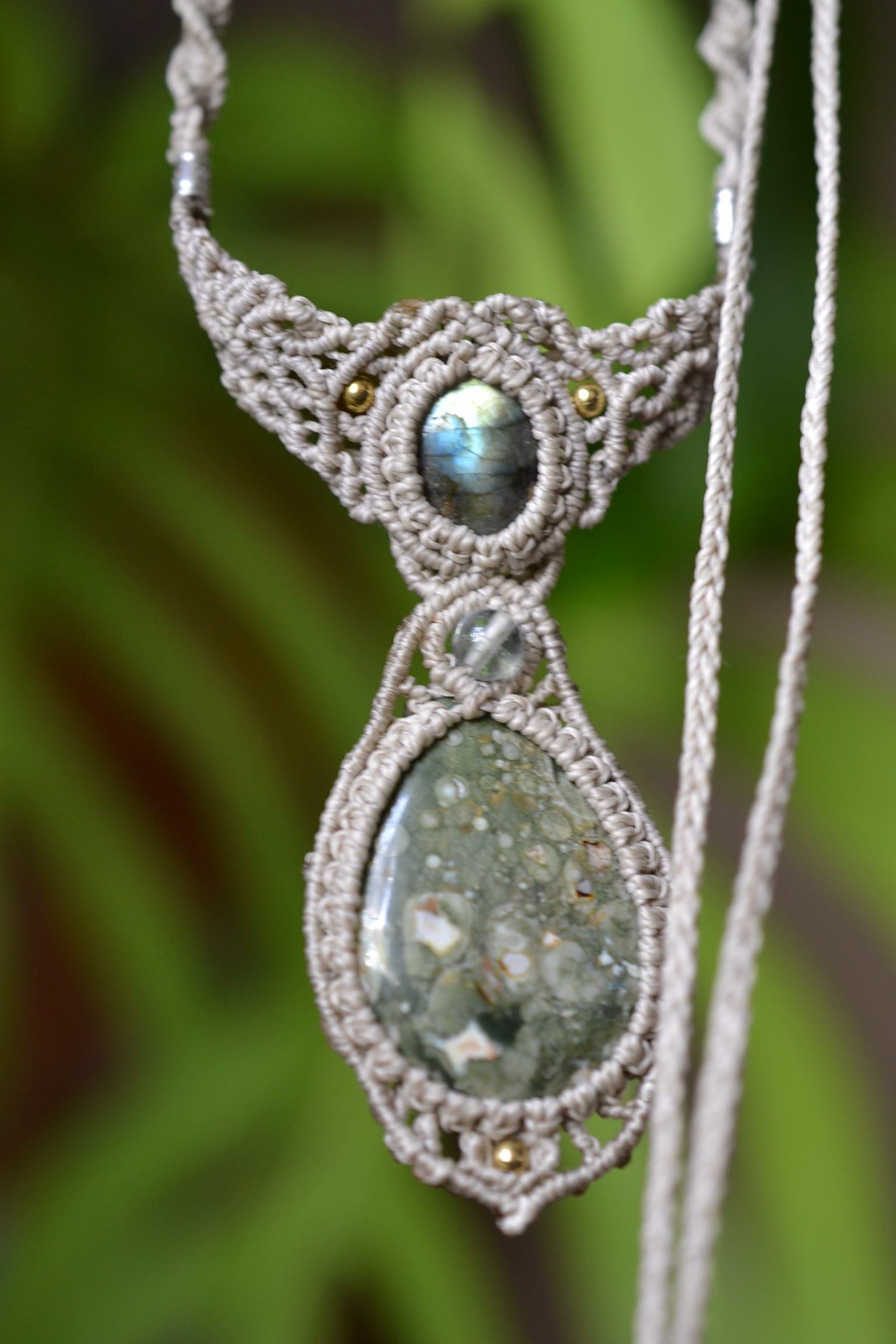 ゴージャス★ラブラドライト × オーシャンジャスパー マクラメネックレス