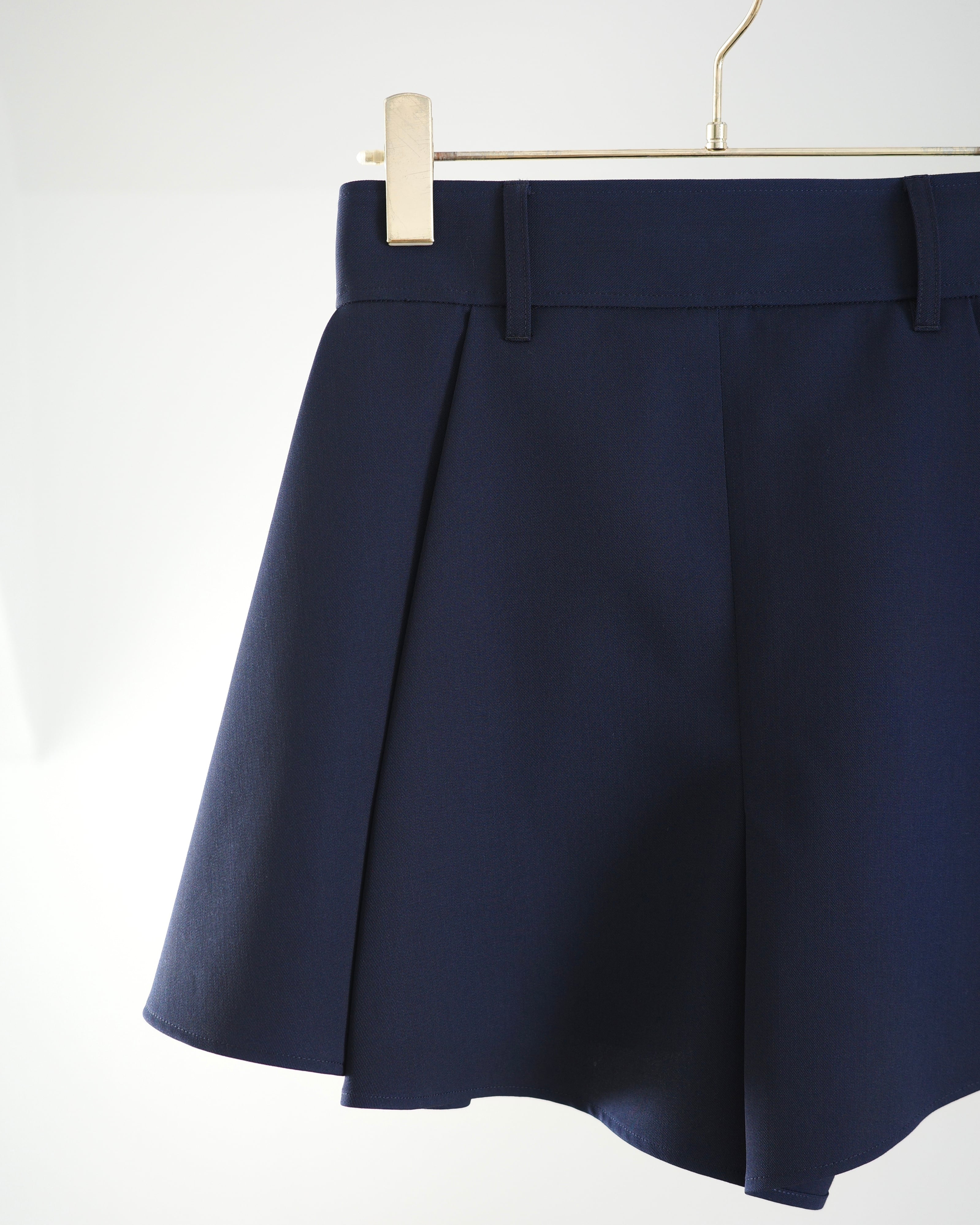 THE RERACS / INVERTED SHORTS | LA VILLA ROUGE