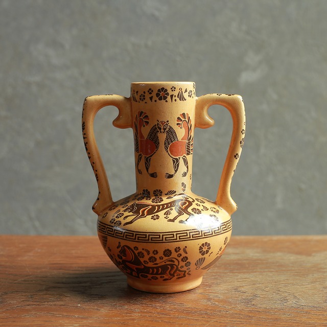 ギリシャからやってきた、個性的なフラワーベース1