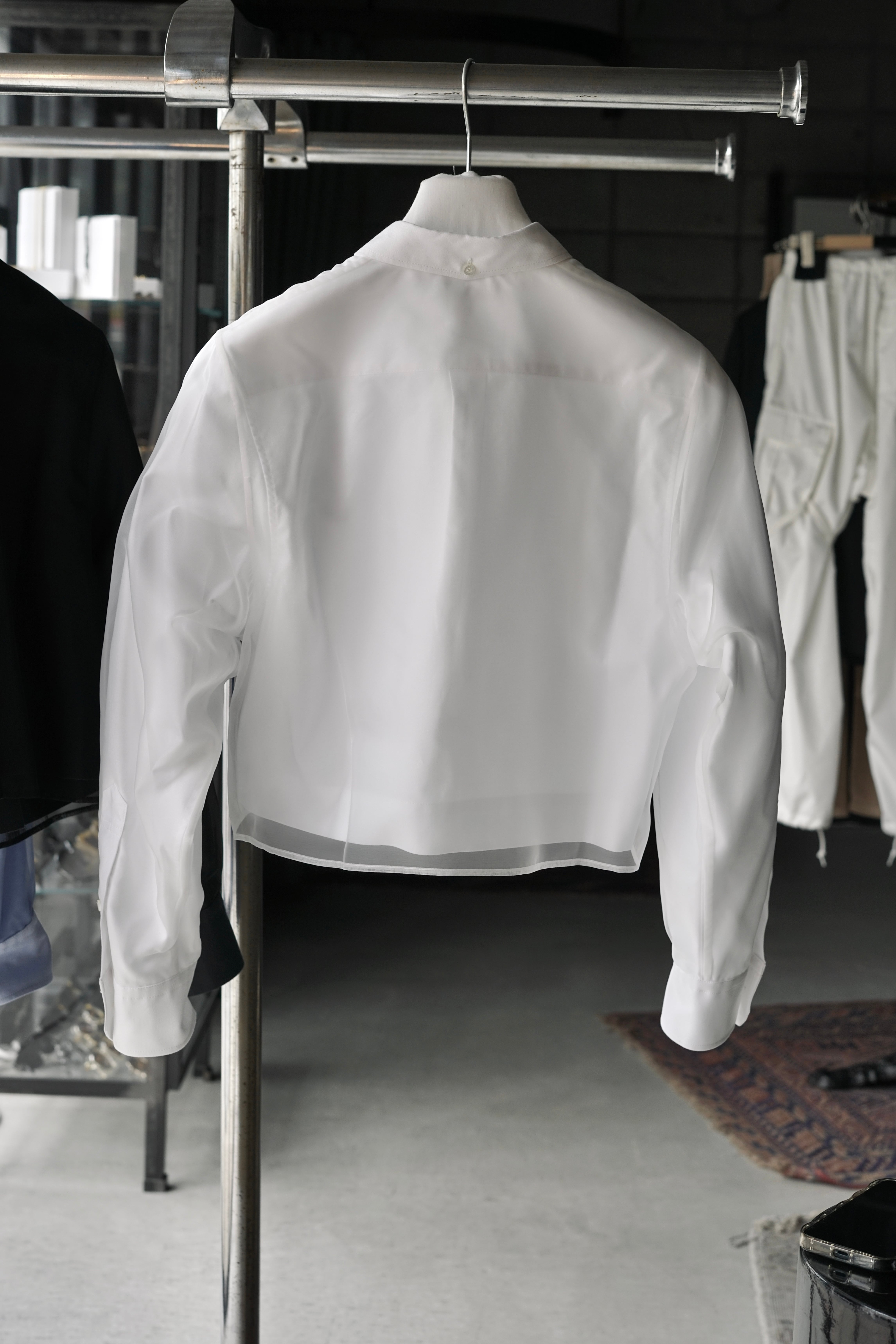 HYKE / LAYERED OXFORD SHEER SHIRT (BLACK / WHITE / BLUE) | JUQUI