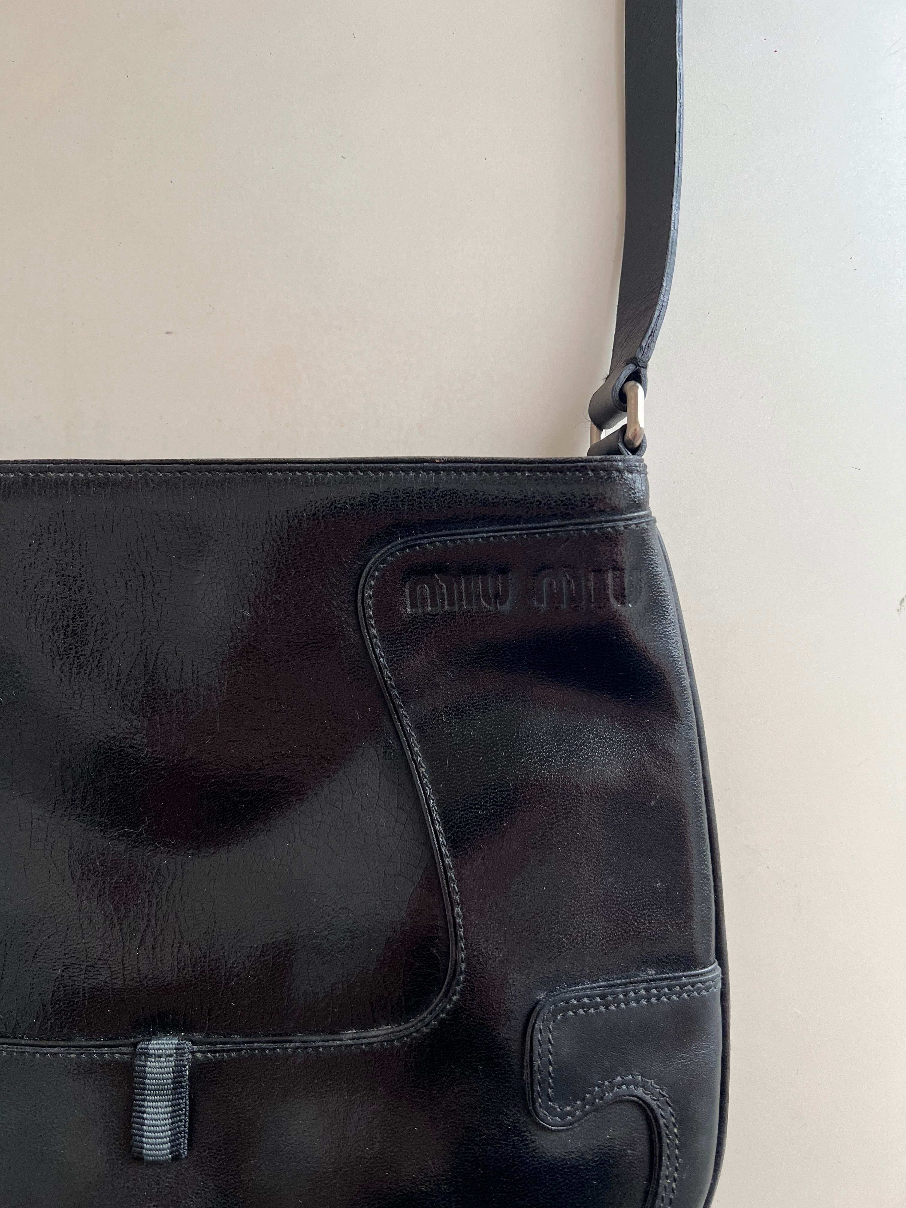 SS2000 MIU MIU LEATHER BODY BAG | triptraproll
