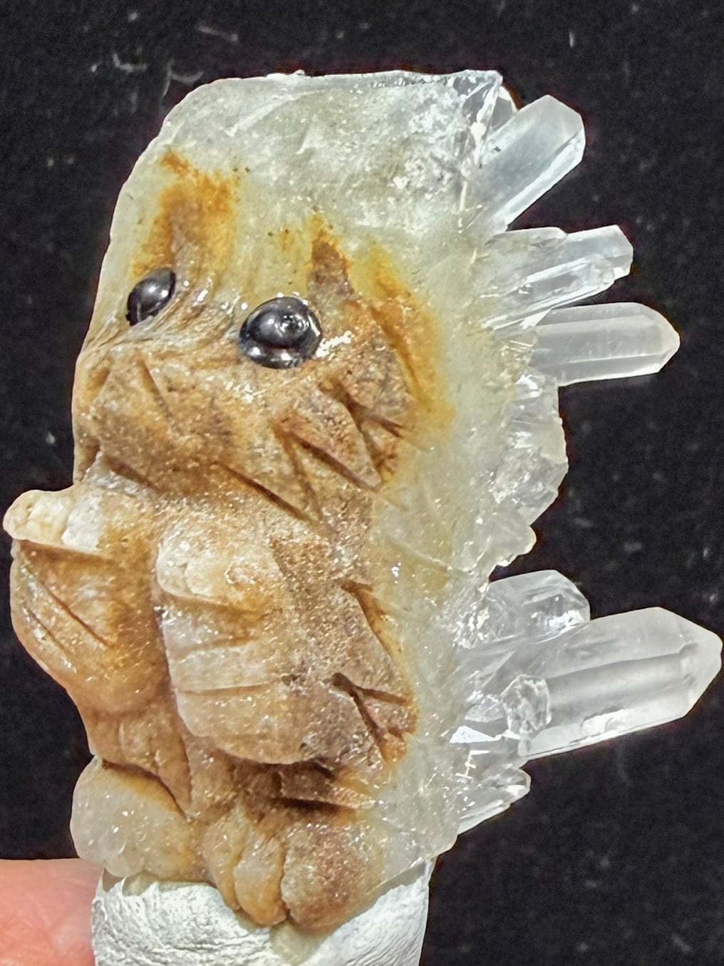 4) 天然石・母岩彫刻「ハリネズミ」水晶クラスター