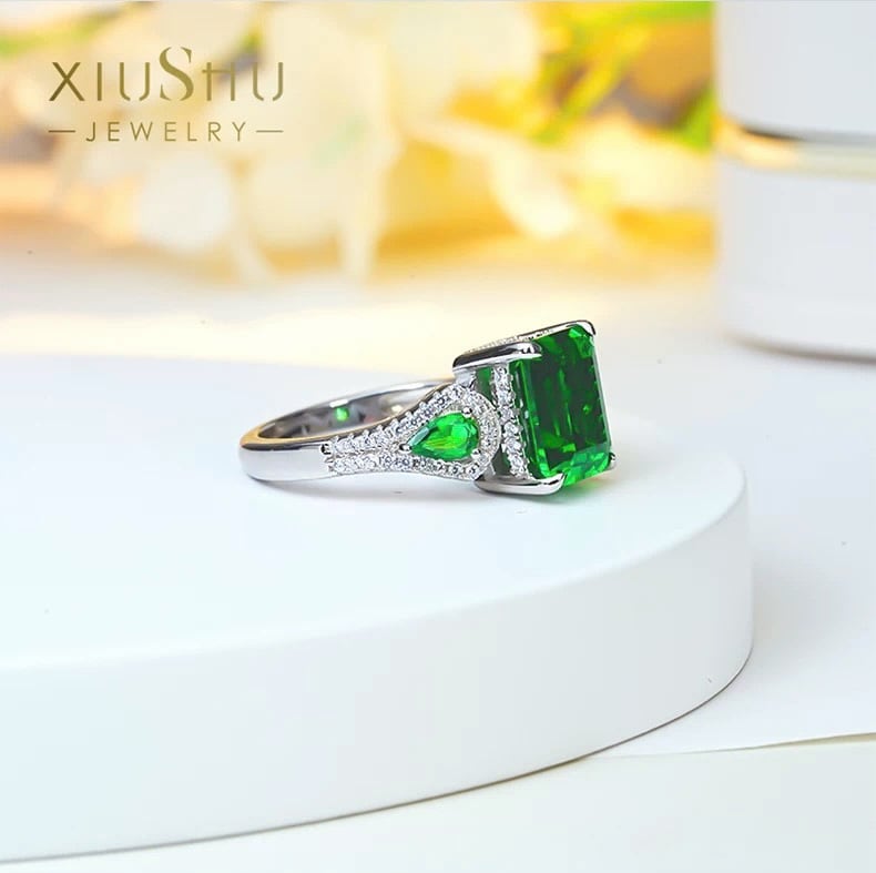 人工グリーントルマリン エメラルドカット 高炭素ダイヤモンド