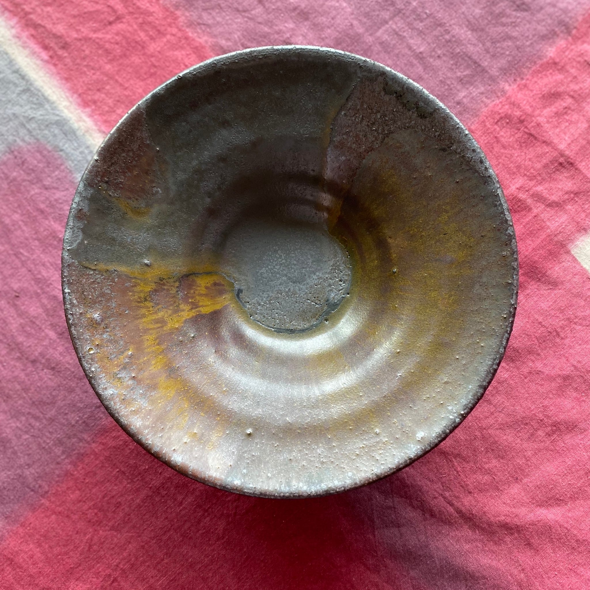 陶器製の伝統的な置物　めだか村村長自画像　10㎝ 陶器製の伝統的な置物 めだか村村長自画像 10㎝ 鉢【 加地学