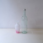 乳白色とピンクのひらひら花瓶