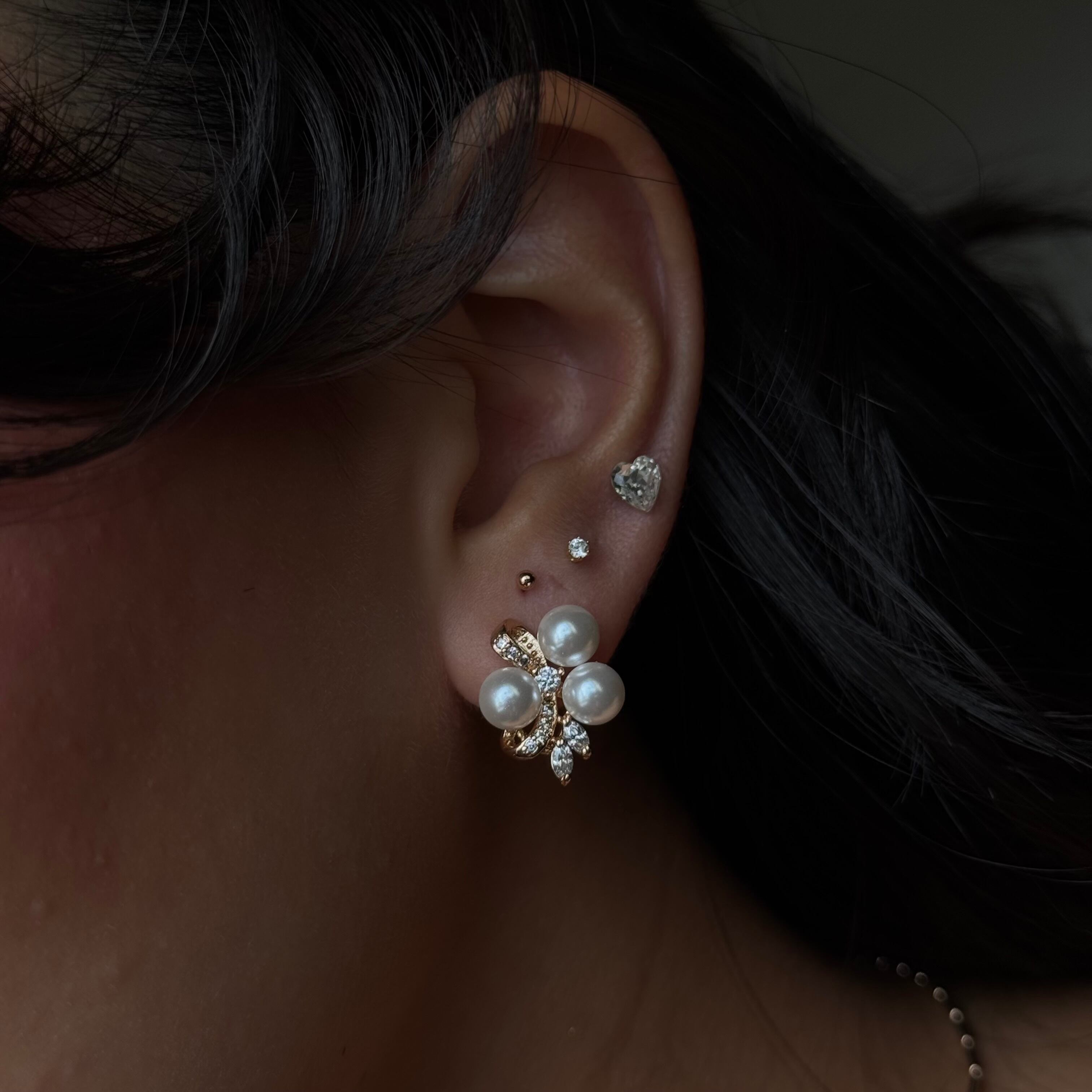 激レア】グッチ ピアス パール ストロベリー クリスタル