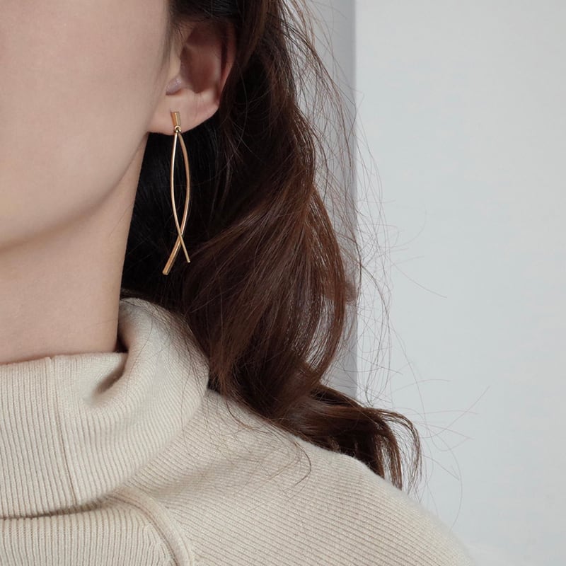 ゴールドロングタッセルピアス 10786 | Raycia