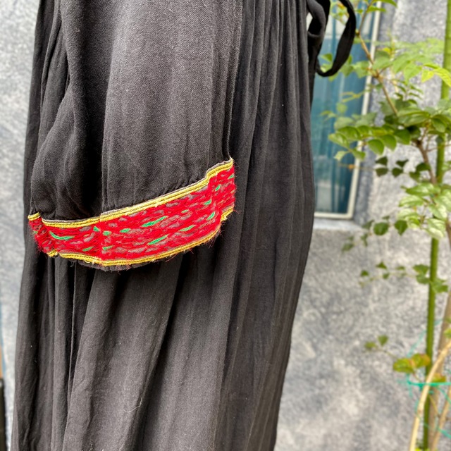 70 S アフガンワンピース 黒 刺繍ワンピース Kalanchoe カランコエ Used Vintage