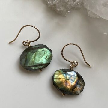 ロベルタチャレラ 上品に輝く綺麗なドロップピアス プラチナメッキ 