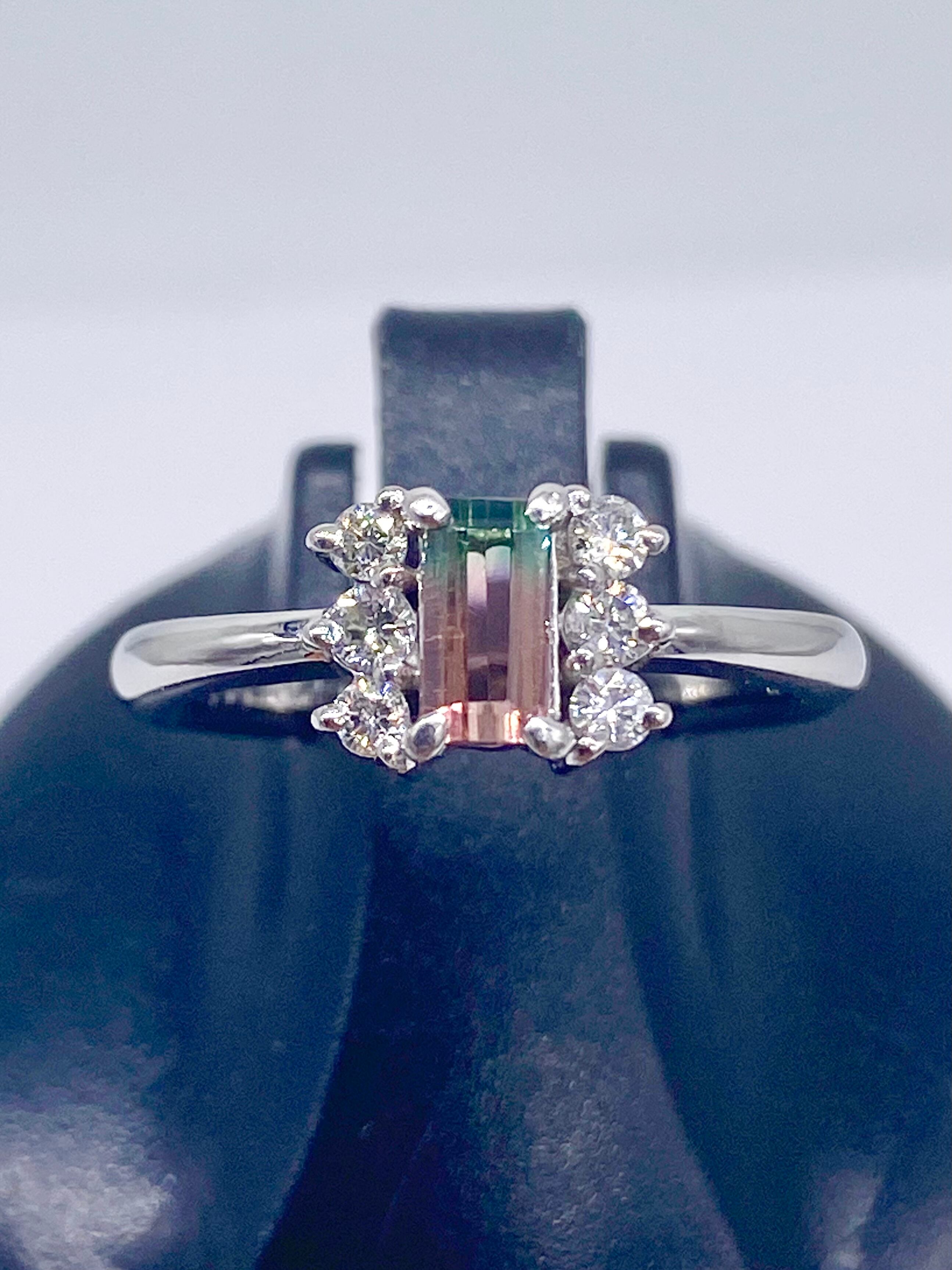 バイカラートルマリン  パーティーカラードトルマリン 2.15ct   1833