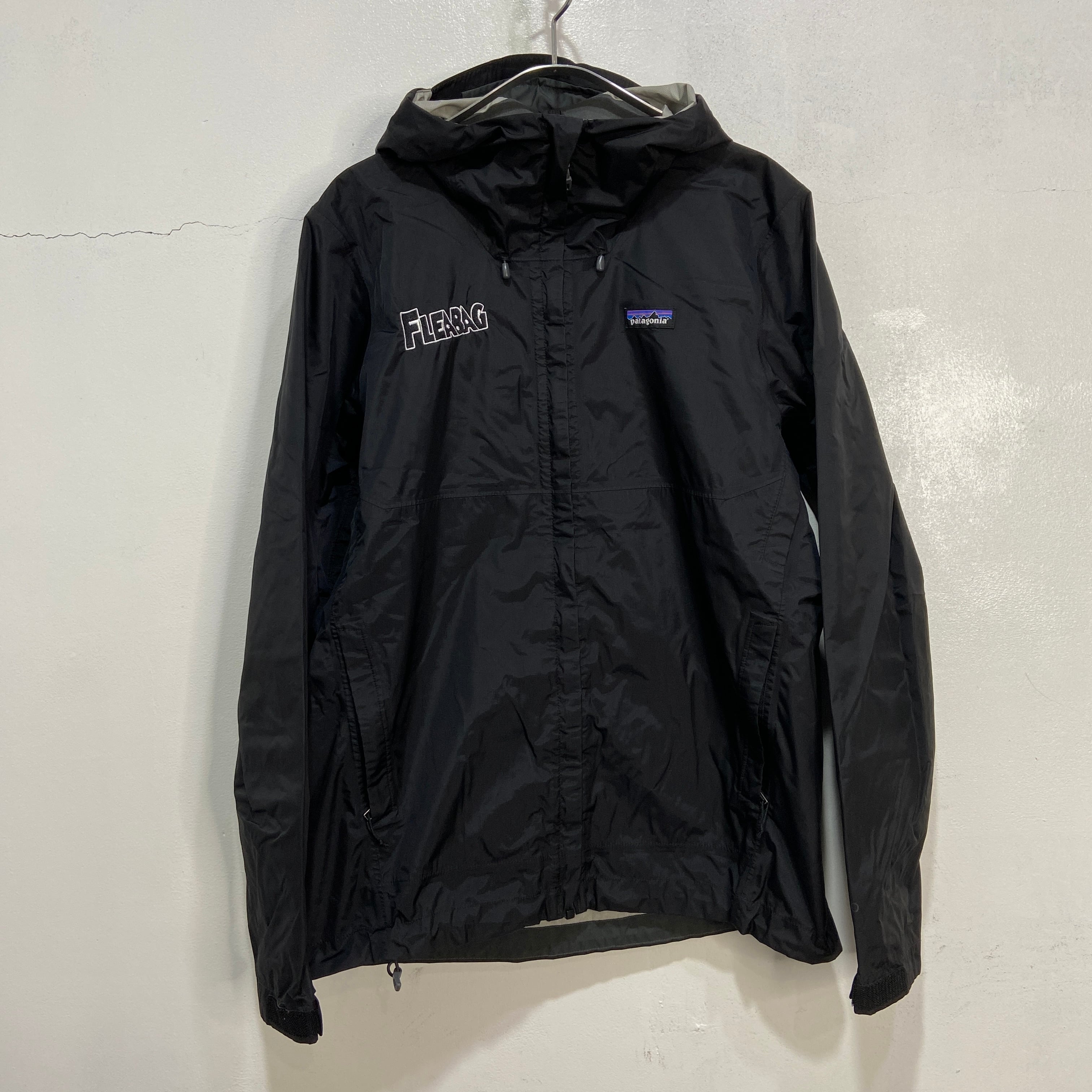 18年製 patagoniaトレントシェルジャケット ナイロン ブラック S 18年製 patagoniaトレントシェルジャケット ナイロン ブラック S