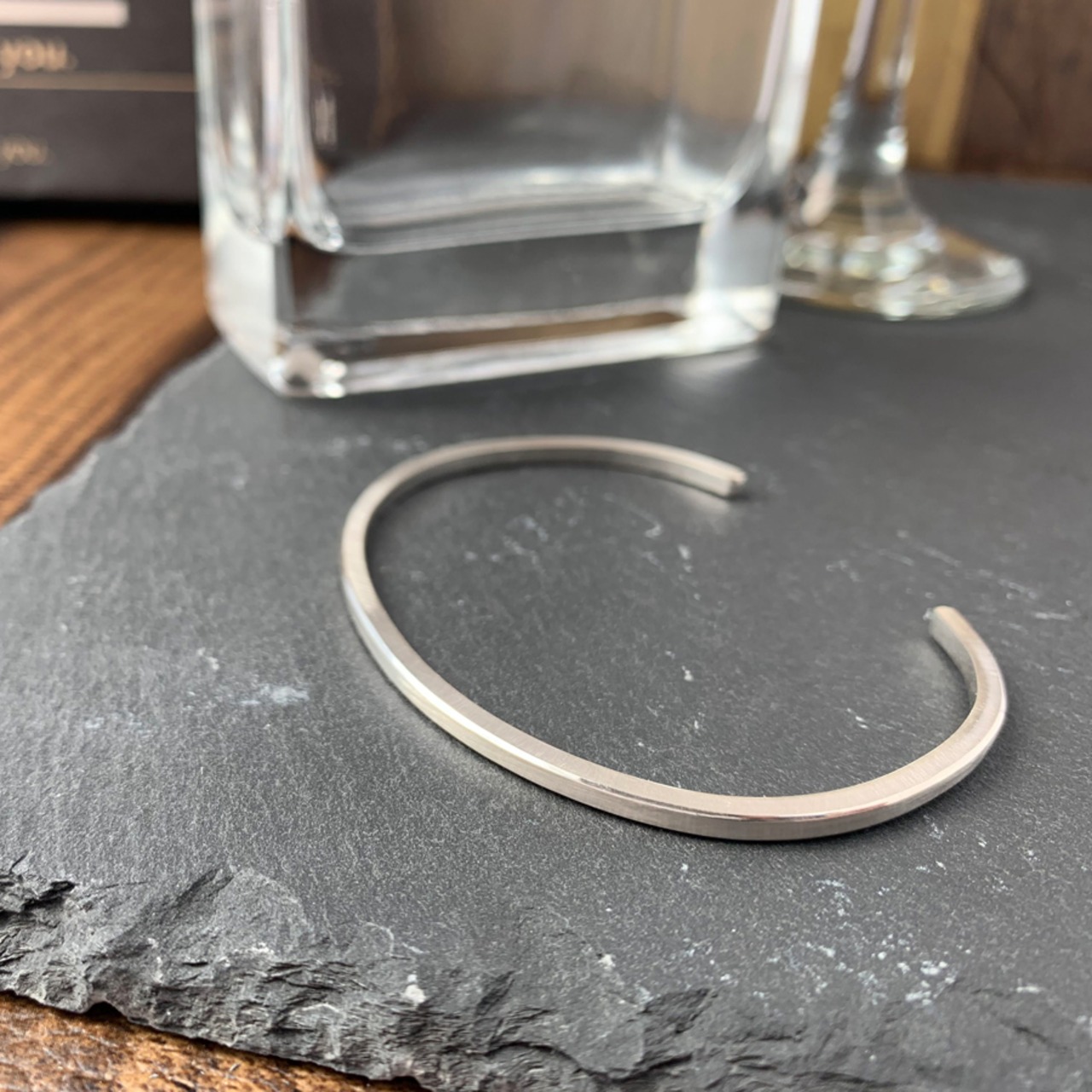 シルバーカットエッジバングル