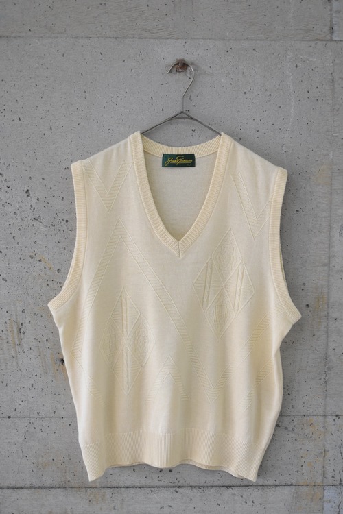 knitted vest