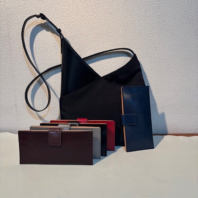 B.stuff　ナイロン×レザーコンビショルダー