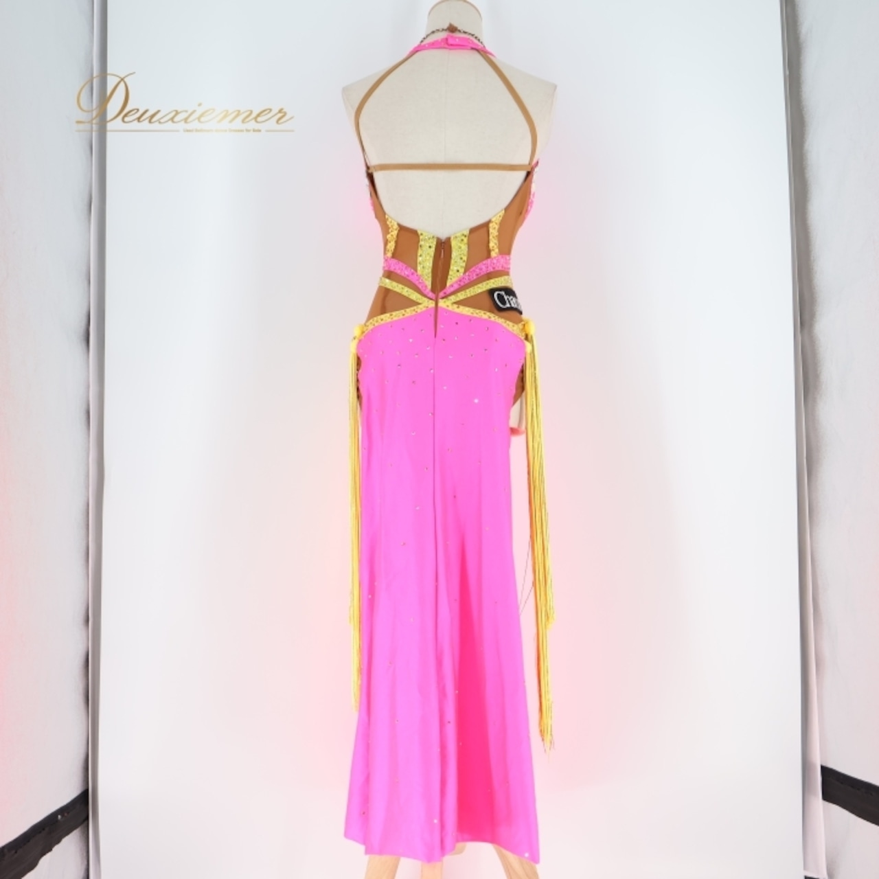 社交ダンス 衣装 チャコット Chacott ラテン ドレス ワンピース デモ 競技 ダンス パーティ 発表会 特徴的 個性的 フリンジ 蛍光 ピンク系 イエロー系 日本製 ダンス衣装 エレガント 大人用 デモ用 ドレスバッグ付き 華やか 競技用 ダンスパーティ用