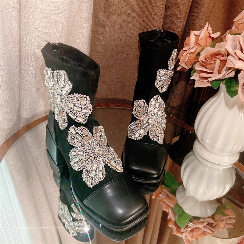 花咲く夜のきらめき ― ビジューフラワーブーツ■A1