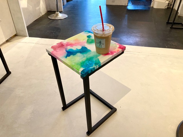 Stand table