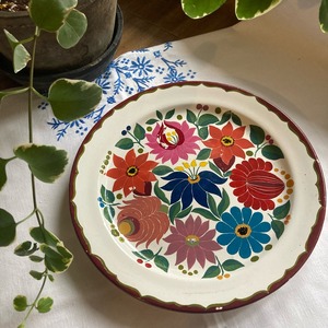 ハンガリー  お花モチーフ飾り皿