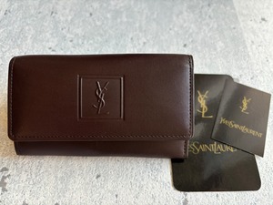 Yves Saint Laurent カサンドラロゴフラップ レザーキーコインケース