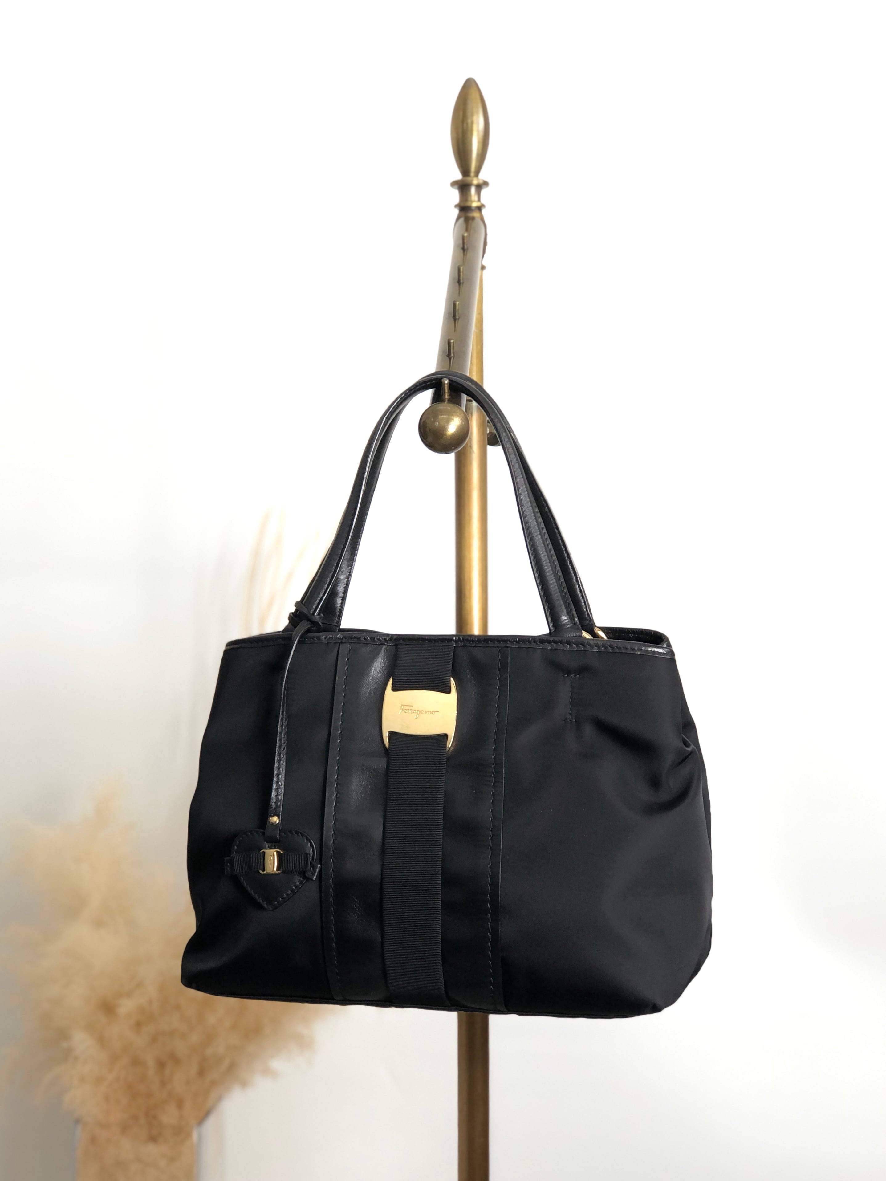 Salvatore Ferragamo サルヴァトーレ フェラガモ ハンドバッグ