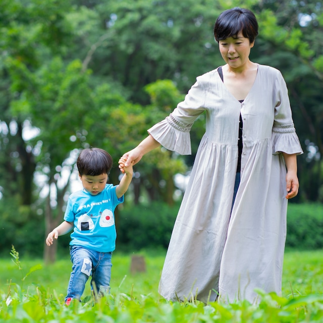 ［残2点のみ］おにぎりTシャツ　青空ブルー・Baby 90サイズ