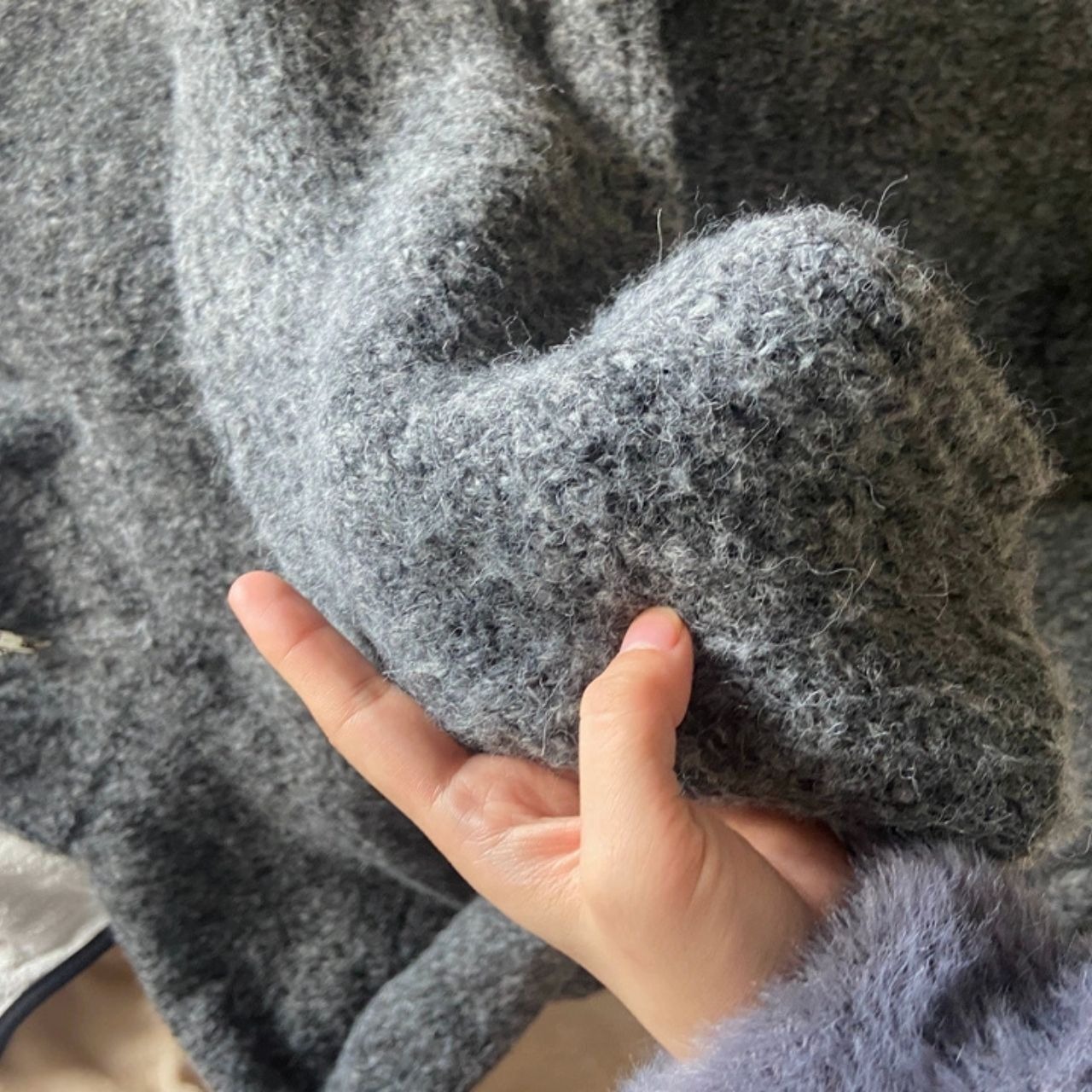 ルーズダークグレージップアップニット　1040