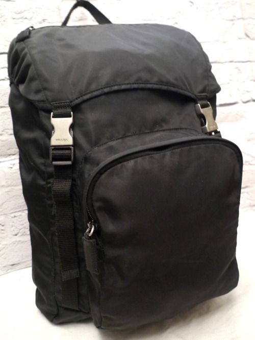 17万◆PRADA プラダ V135 ユニセックス 大容量 ナイロン リュック バックパック ロックサック 黒◆使い勝手の良さで人気再燃の定番モデル♪