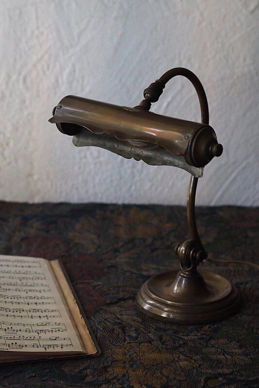 暖かな光 真鍮スタンドランプ-antique brass table lamp