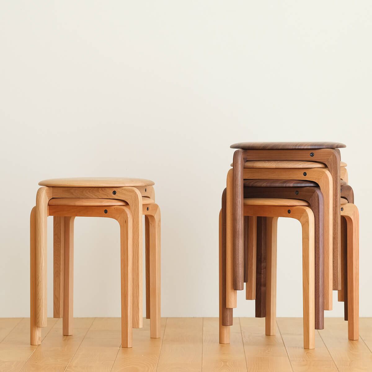 DENTO LISCO STOOL 4本脚 ウォールナット | Have Fun Furniture