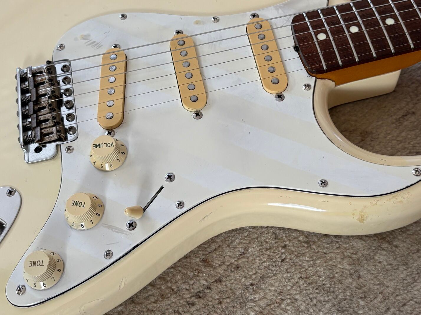 Fender Japan Squier 1984-1987 SST-30 　フェンダージャパン　スクワイヤー　1980年代製　Eシリアル　ストラトキャスター Squier by Fender SST-30（中古/送料無料）【楽器検索デジマート】