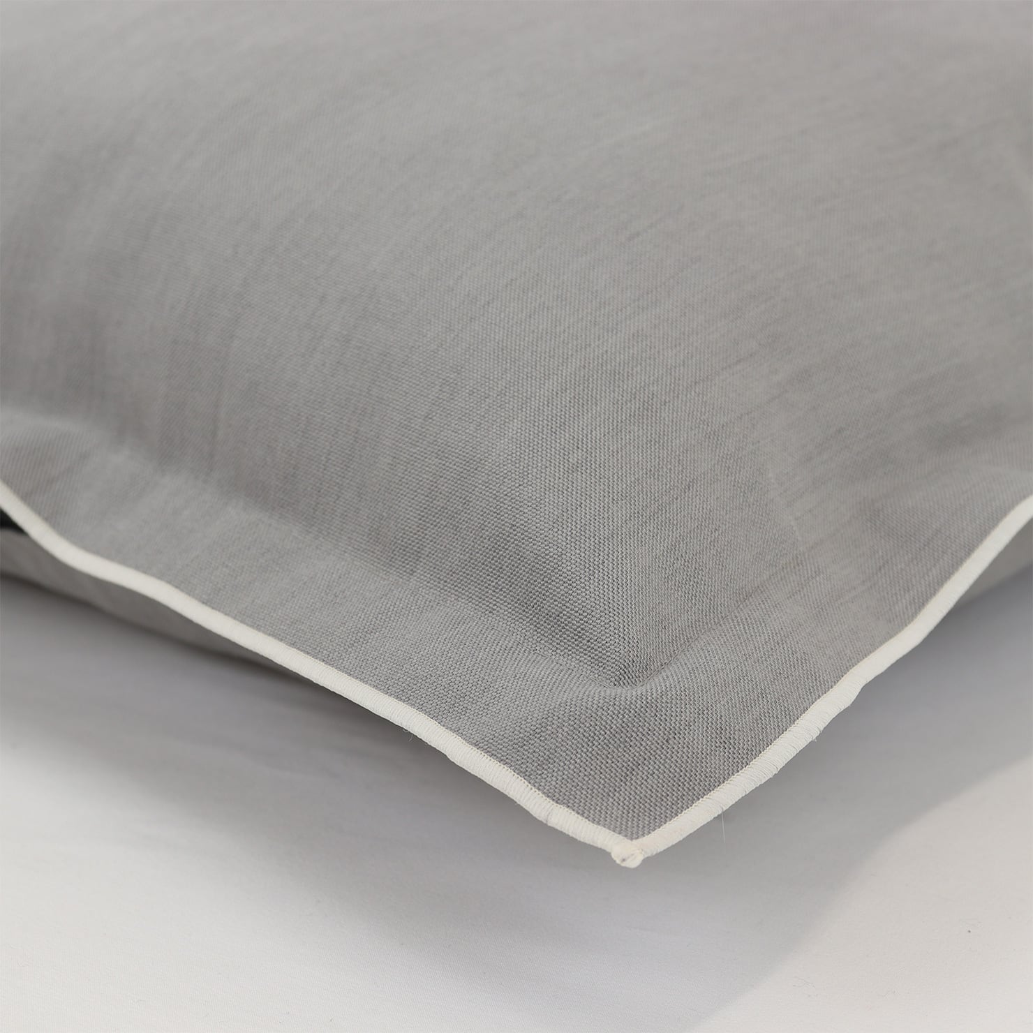 マチ クッション カバー “ダークグレー” | Rough since 2016