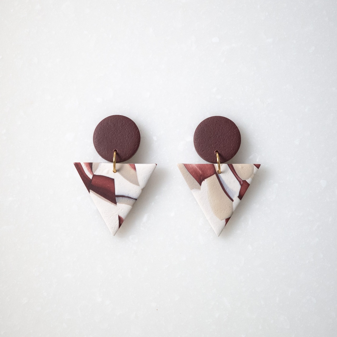 Matte : Bordeaux Triangle