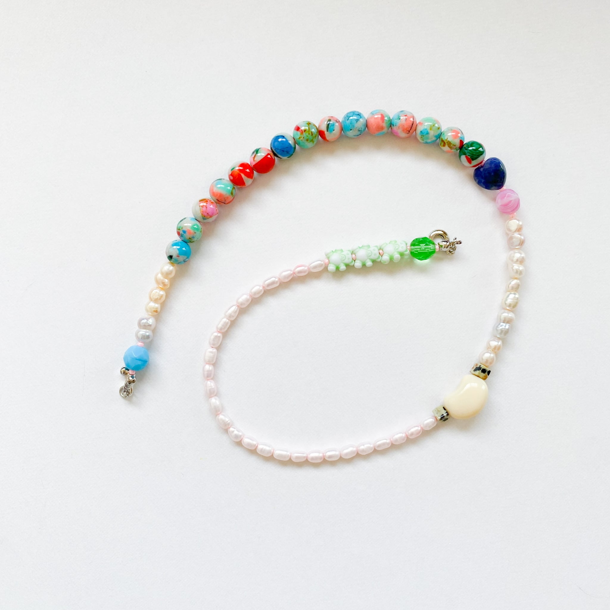 淡水パールとビーズのネックレス