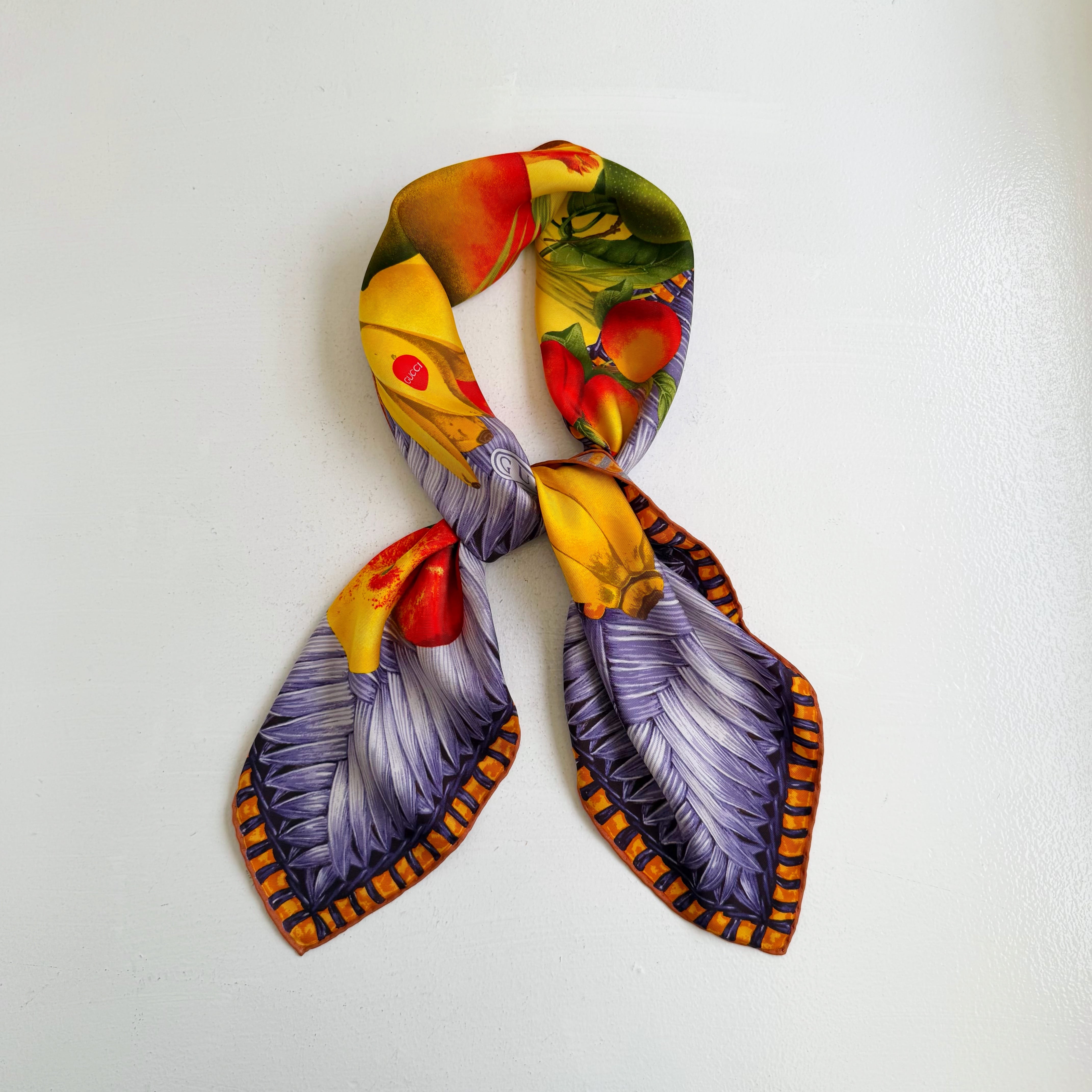 GUCCI グッチ GG柄 林檎柄 シルク100% 大判スカーフ 85×85 dead stock- GUCCI silk fruits scarf | TOKYO LAMPOON online shop