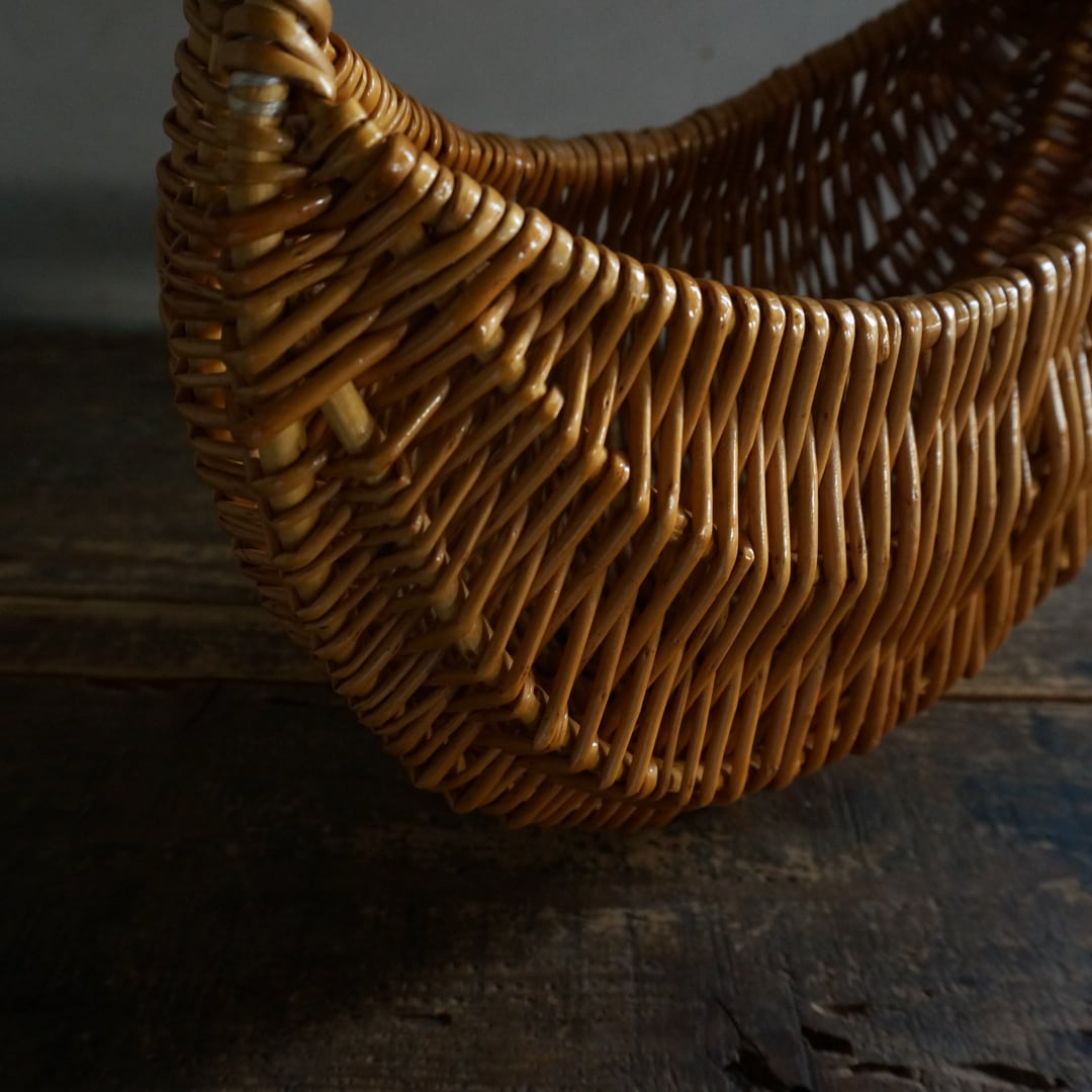 古いフランスのパニエ