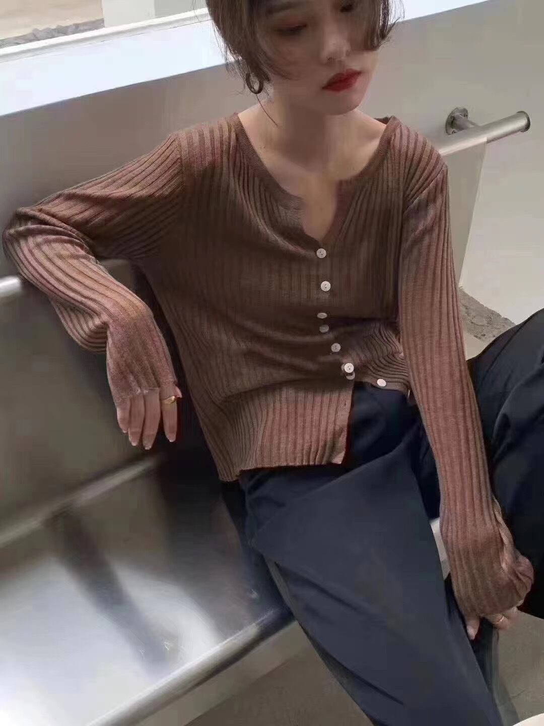 キーネックリブニットカーディガン