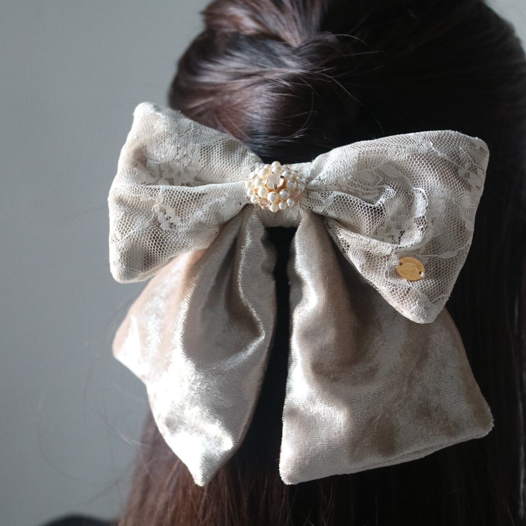 光に煌めく、ラグジュアリーな大人ベロアレースリボンクリップ - ✨ Champagne Éclat シャンパン・エクラカラー