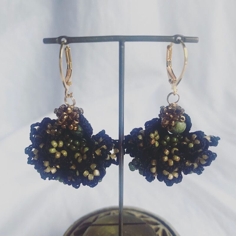 FOLKLOR "POMPON" -Opera-