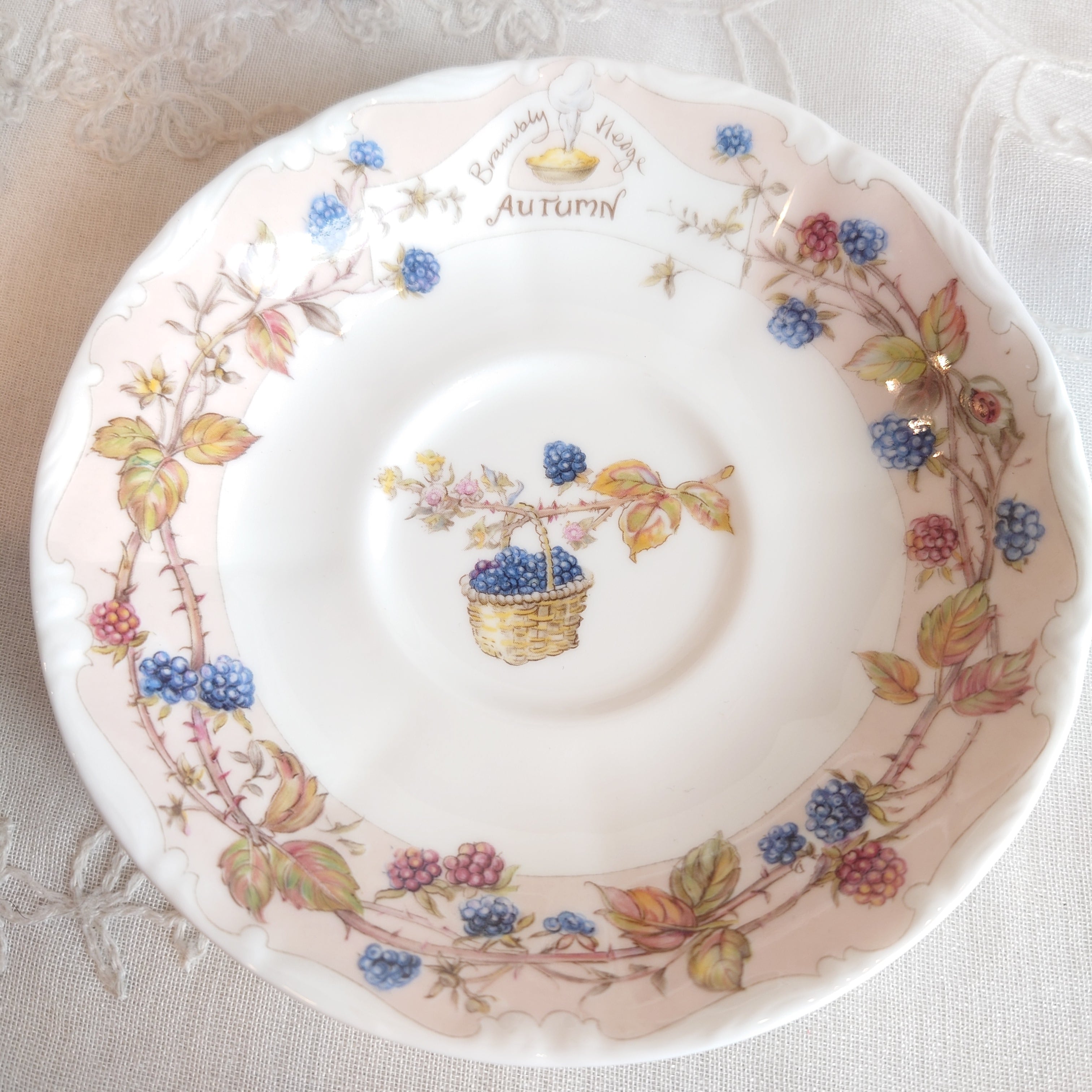 ロイヤルドルトン ブランブリーヘッジ カップ＆ソーサー 四季シリーズ