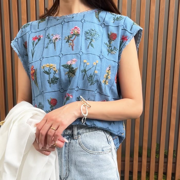 SO54）【7月上旬～7月下旬】2WAYフラワー刺繍プルオーバー
