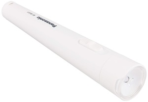 【特価処分】パナソニック LED懐中電灯 乾電池エボルタNEO付 BF-BG01N-W