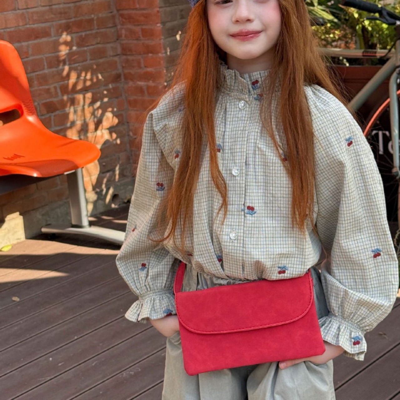 春チューリップ刺しゅうチェック柄シャツ