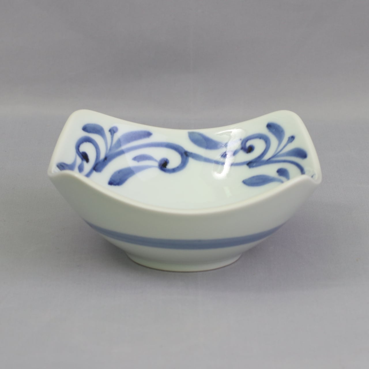 砥部焼 千山窯 スクエア鉢 唐草