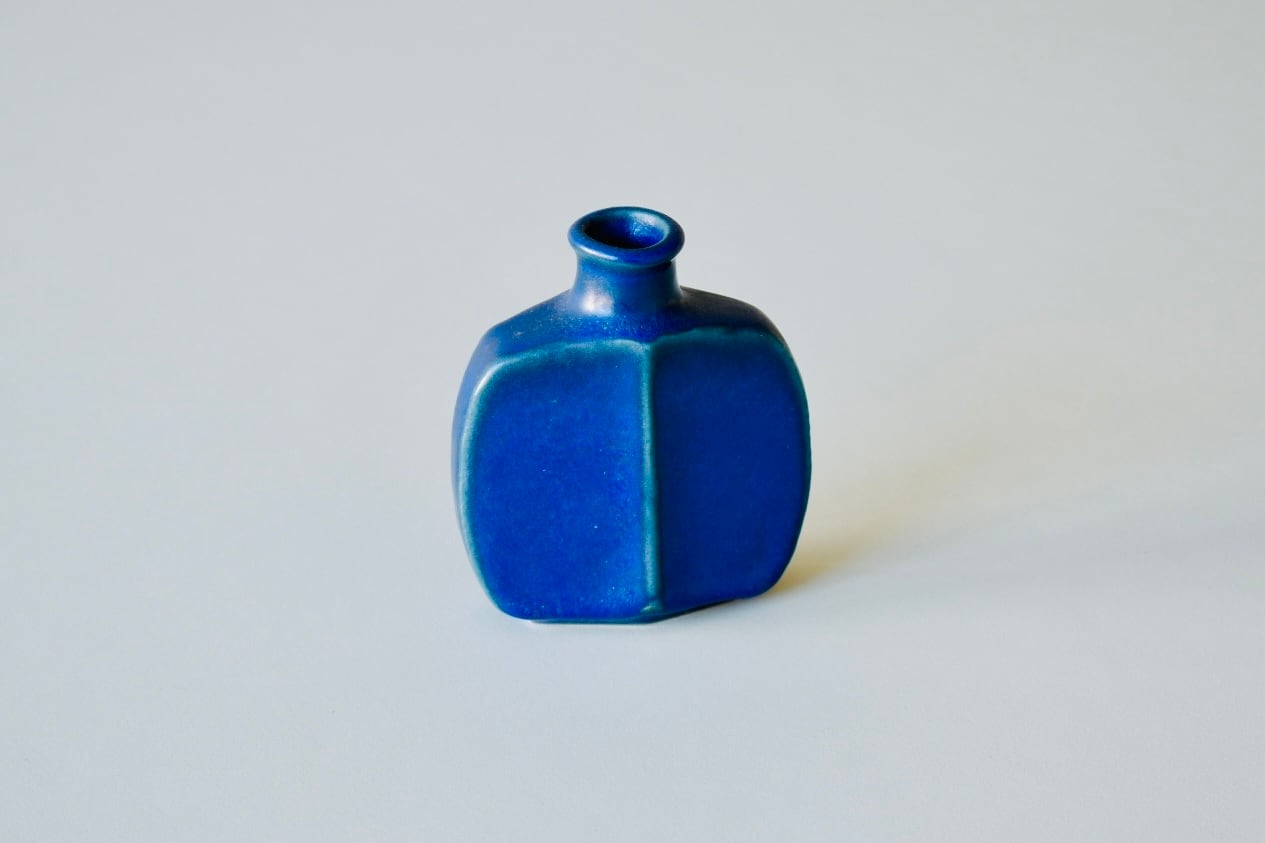 Arabia Karu Vase(Helja Liukko Sundstrom)